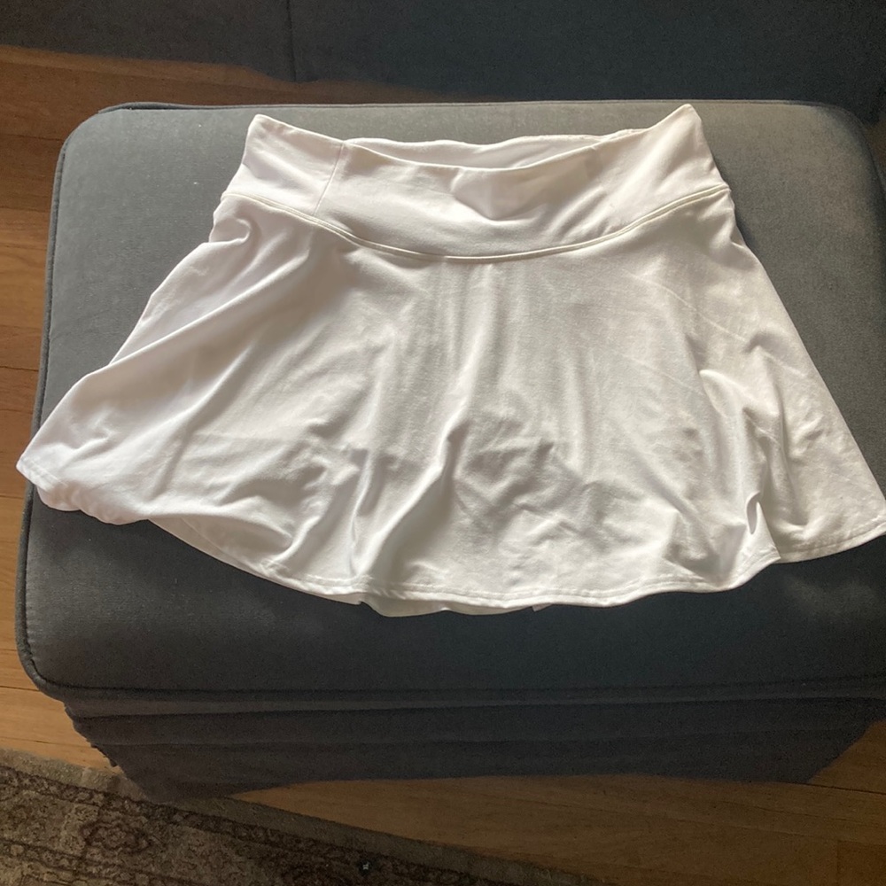 Like new So white tennis skirt size XL